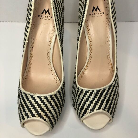 Madison black and white geo design peep toe heels - Picture 2 of 12